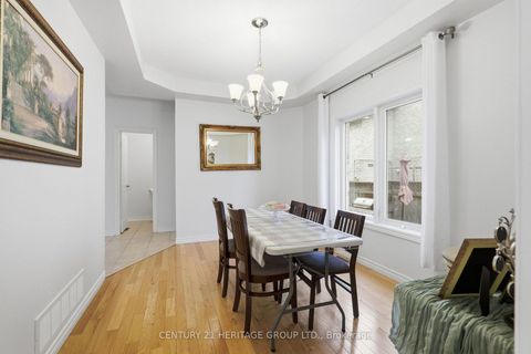 Photo 12 at 21 Silvercreek Crescent, Ardagh, Barrie
