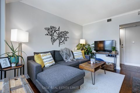 Photo 5 at 301 - 60 Kippendavie Avenue, The Beaches, Toronto