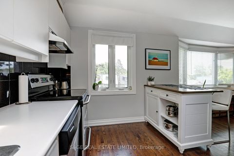 Photo 14 at 301 - 60 Kippendavie Avenue, The Beaches, Toronto