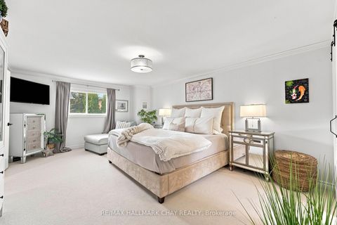 Photo 16 at 23 Twelve Oaks Drive, Aurora Village, Aurora