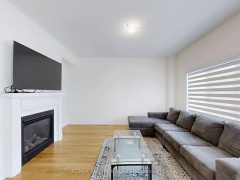 Photo 3 at 362 Danny Wheeler Boulevard, Keswick North, Georgina