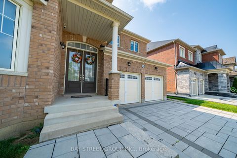 Photo 3 at 31 Woodgate Pines Drive, Kleinburg, Vaughan