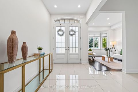Photo 4 at 31 Woodgate Pines Drive, Kleinburg, Vaughan