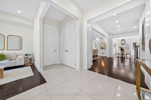 Photo 6 at 31 Woodgate Pines Drive, Kleinburg, Vaughan