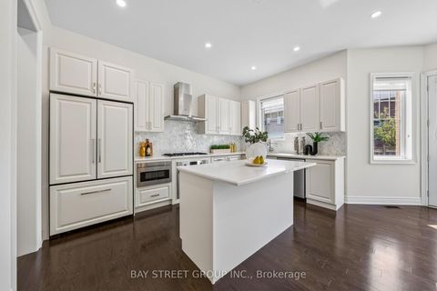 Photo 14 at 31 Woodgate Pines Drive, Kleinburg, Vaughan