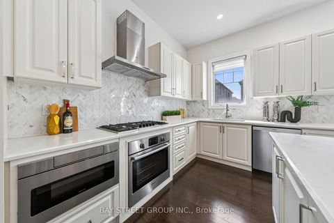 Photo 17 at 31 Woodgate Pines Drive, Kleinburg, Vaughan