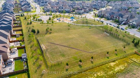 Photo 44 at 31 Woodgate Pines Drive, Kleinburg, Vaughan