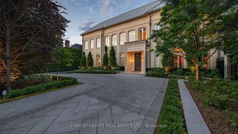 Photo 2 at 139 Dunvegan Road, Forest Hill South, Toronto