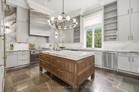 Photo 9 at 139 Dunvegan Road, Forest Hill South, Toronto