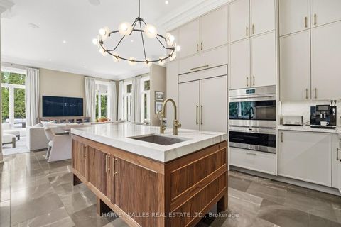 Photo 10 at 139 Dunvegan Road, Forest Hill South, Toronto
