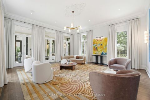 Photo 17 at 139 Dunvegan Road, Forest Hill South, Toronto
