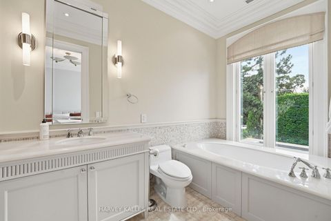 Photo 32 at 139 Dunvegan Road, Forest Hill South, Toronto