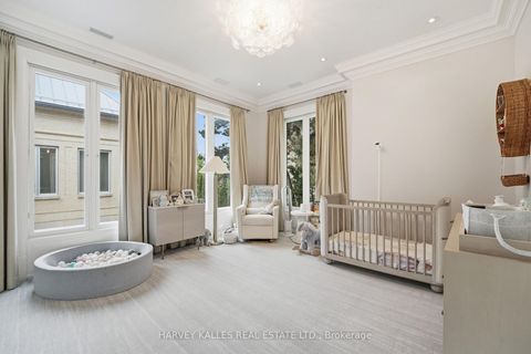 Photo 36 at 139 Dunvegan Road, Forest Hill South, Toronto