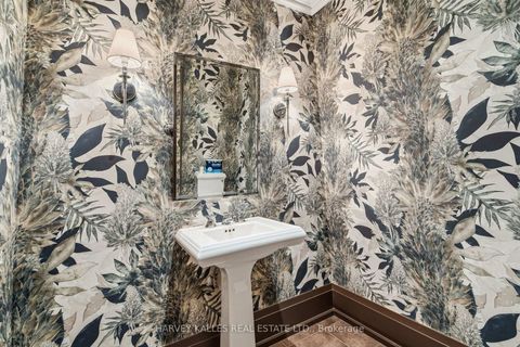 Photo 41 at 139 Dunvegan Road, Forest Hill South, Toronto
