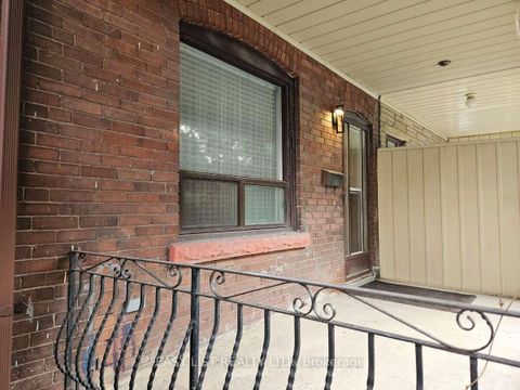 Photo 3 at 449 Pacific Avenue, Junction Area, Toronto