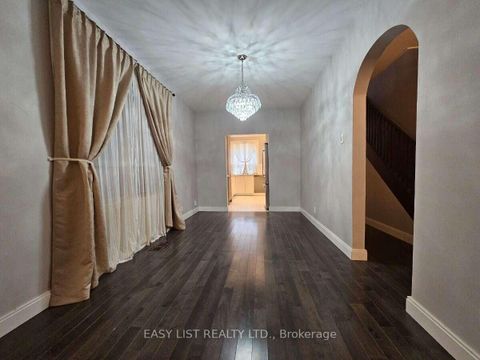 Photo 8 at 449 Pacific Avenue, Junction Area, Toronto