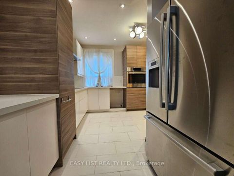 Photo 11 at 449 Pacific Avenue, Junction Area, Toronto