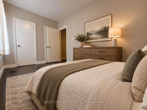 Photo 22 at 449 Pacific Avenue, Junction Area, Toronto