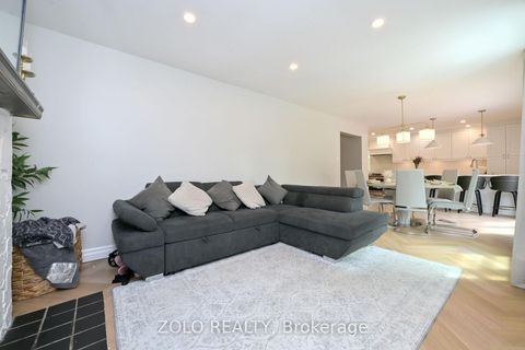 Photo 13 at 1077 Anna Maria Avenue, Alcona, Innisfil