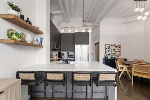 Photo 6 at 124 - 1001 Roselawn Avenue, Belgravia, Toronto