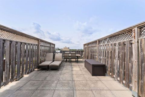 Photo 13 at 124 - 1001 Roselawn Avenue, Belgravia, Toronto