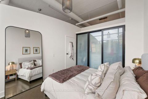 Photo 20 at 124 - 1001 Roselawn Avenue, Belgravia, Toronto