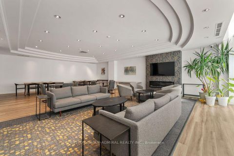 Photo 27 at 124 - 1001 Roselawn Avenue, Belgravia, Toronto