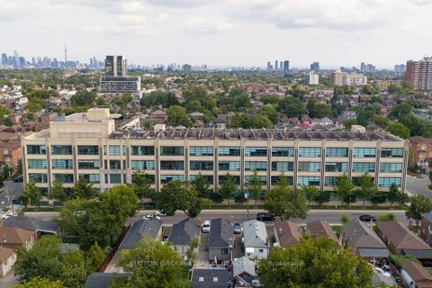 Photo 33 at 124 - 1001 Roselawn Avenue, Belgravia, Toronto