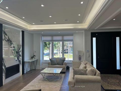 Photo 3 at 158 Elmwood Avenue, Harding, Richmond Hill