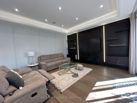 Photo 10 at 158 Elmwood Avenue, Harding, Richmond Hill