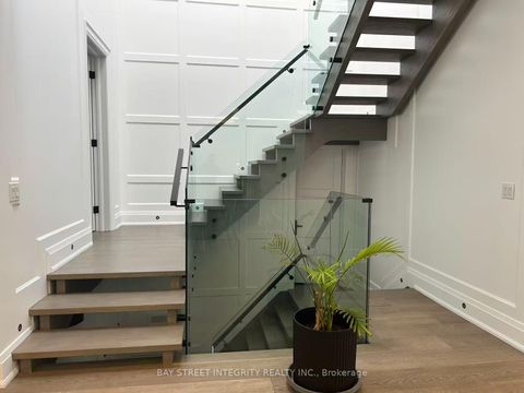 Photo 15 at 158 Elmwood Avenue, Harding, Richmond Hill