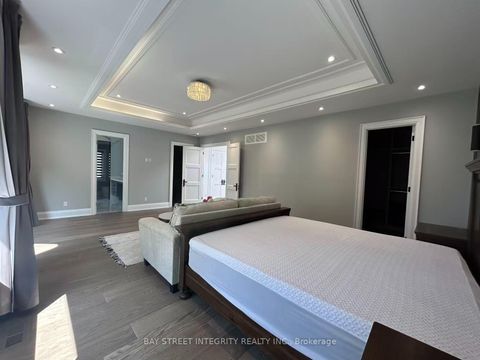 Photo 21 at 158 Elmwood Avenue, Harding, Richmond Hill