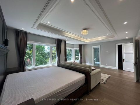 Photo 22 at 158 Elmwood Avenue, Harding, Richmond Hill