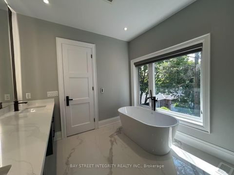 Photo 26 at 158 Elmwood Avenue, Harding, Richmond Hill