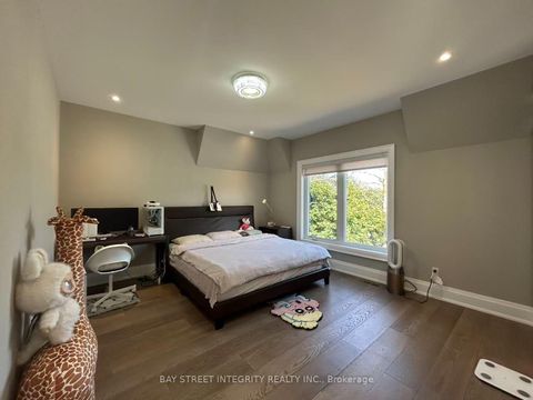 Photo 30 at 158 Elmwood Avenue, Harding, Richmond Hill