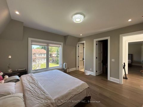 Photo 31 at 158 Elmwood Avenue, Harding, Richmond Hill