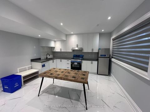 Photo 37 at 158 Elmwood Avenue, Harding, Richmond Hill