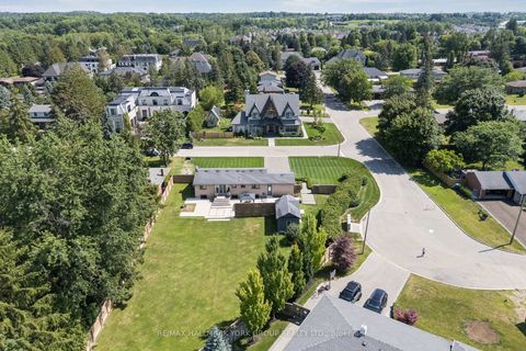 Photo 2 at 256 Banner Lane, King City, King