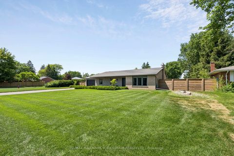 Photo 7 at 256 Banner Lane, King City, King