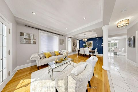 Photo 6 at 32 Casa Nova Drive, Vellore Village, Vaughan