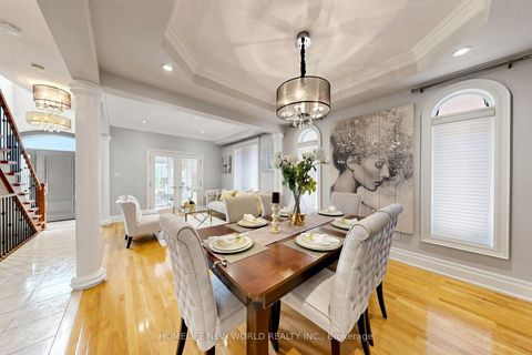 Photo 9 at 32 Casa Nova Drive, Vellore Village, Vaughan