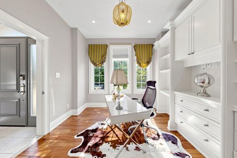 Photo 20 at 32 Casa Nova Drive, Vellore Village, Vaughan