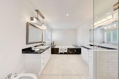 Photo 26 at 32 Casa Nova Drive, Vellore Village, Vaughan