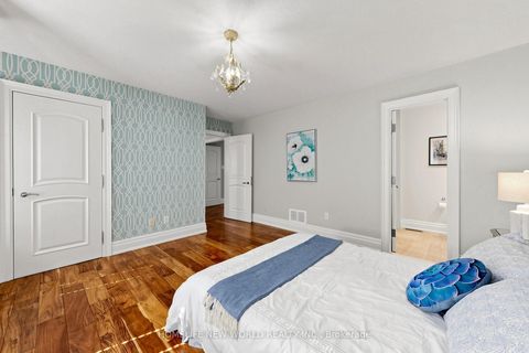 Photo 29 at 32 Casa Nova Drive, Vellore Village, Vaughan