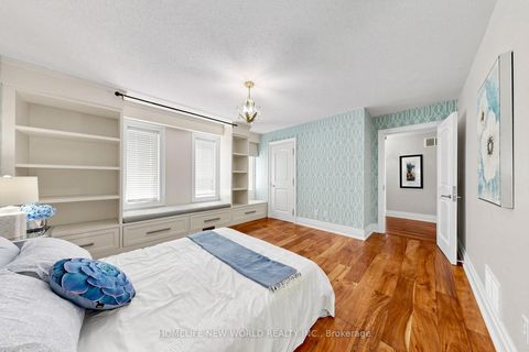 Photo 30 at 32 Casa Nova Drive, Vellore Village, Vaughan