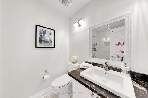 Photo 31 at 32 Casa Nova Drive, Vellore Village, Vaughan