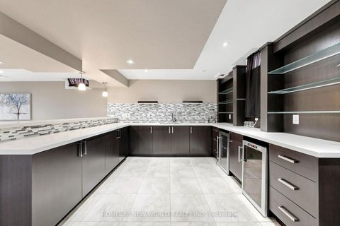 Photo 42 at 32 Casa Nova Drive, Vellore Village, Vaughan