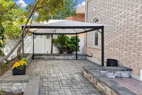 Photo 46 at 32 Casa Nova Drive, Vellore Village, Vaughan