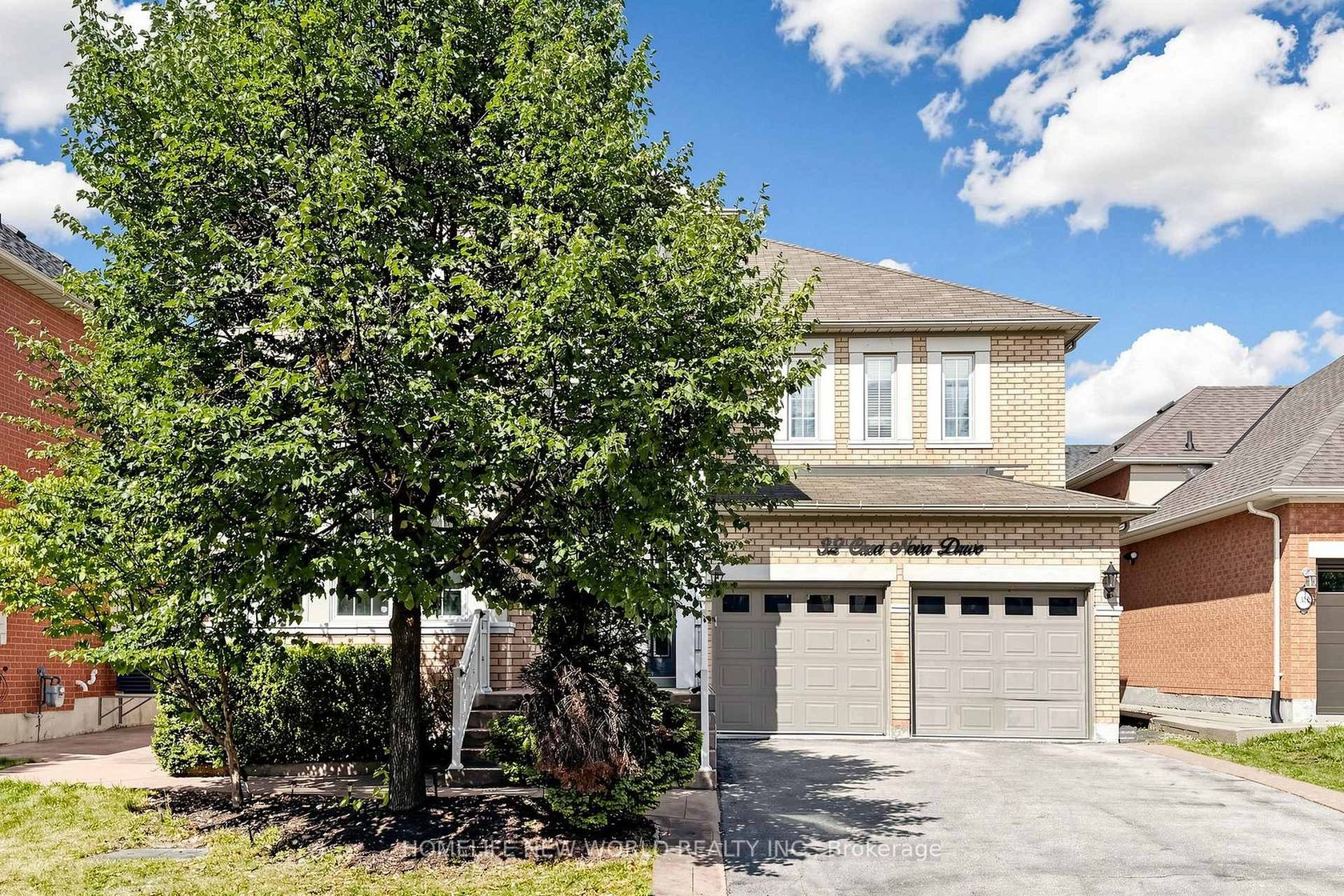 32 Casa Nova Drive, Vellore Village, Vaughan photo number 2