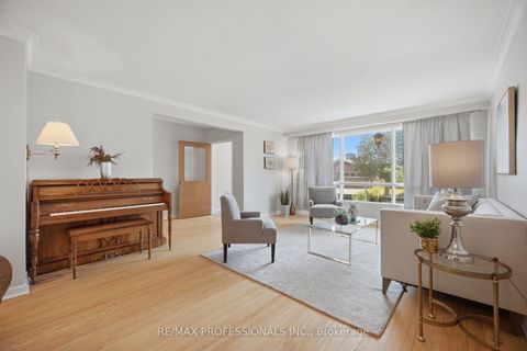 Photo 6 at 90 Peckham Avenue, Newtonbrook West, Toronto